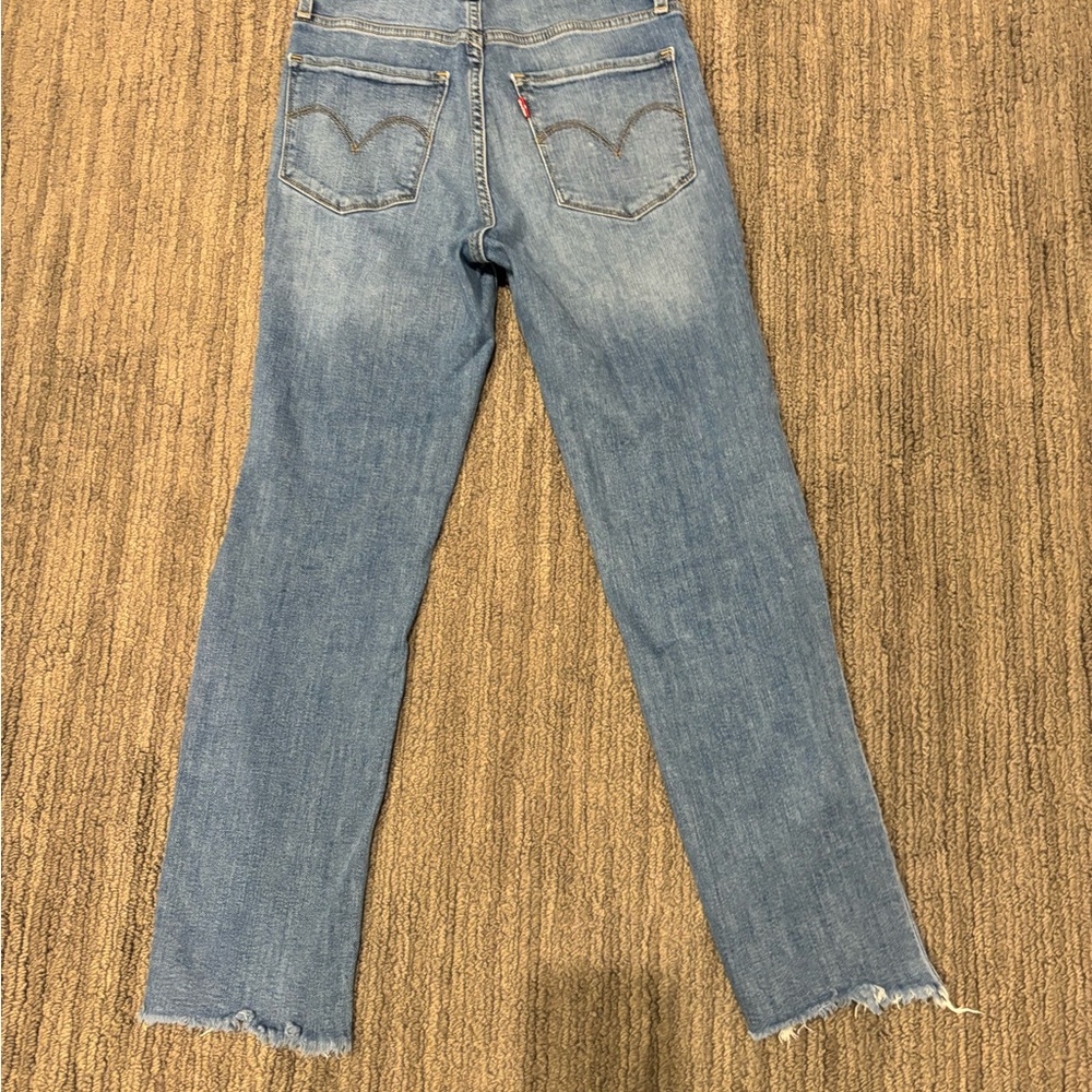 Levi’s 724 high rise straight crop jeans - Picture 7 of 10
